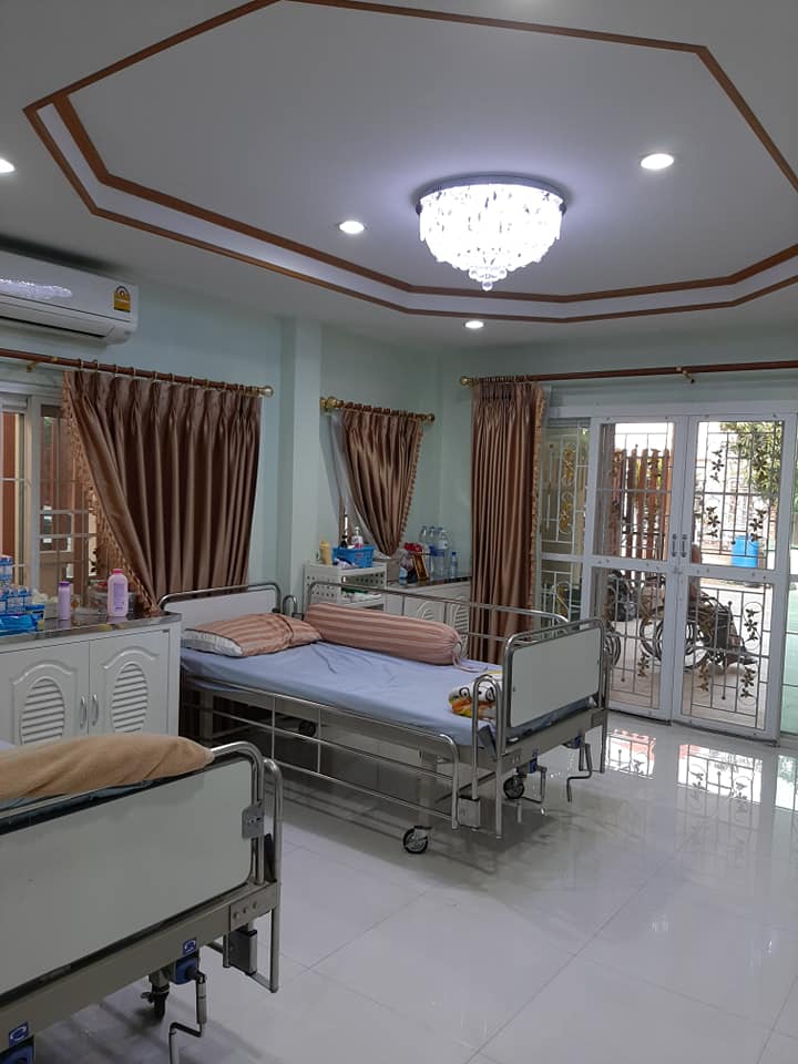 ศูนย์ดูแลผู้สูงอายุสตรีบ้านรักษ์สุขภาพ อินเตอร์-เนอสซิ่งแคร์ 1 of 6